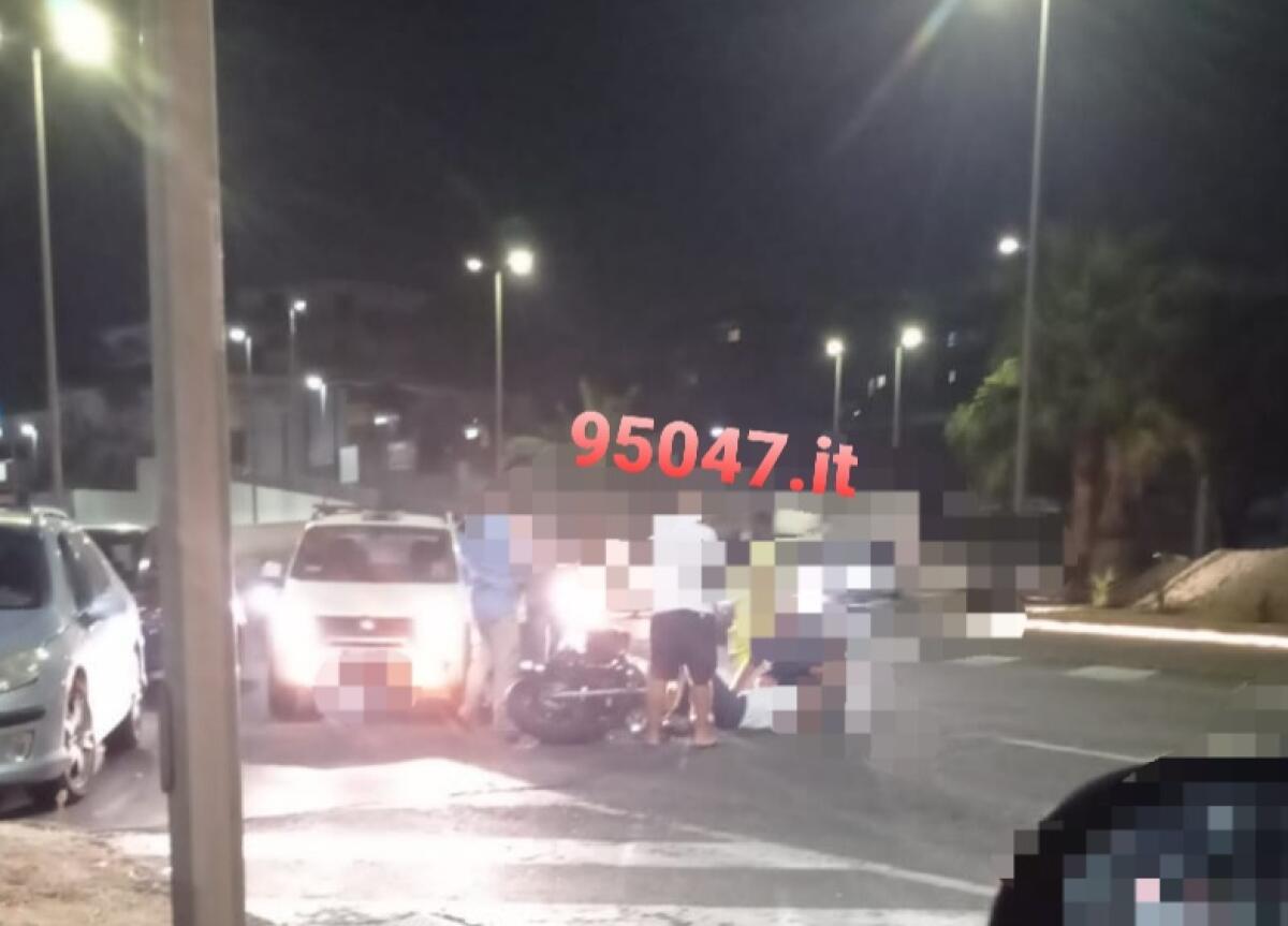 CATANIA: SCONTRO AUTO MOTO ALLA ROTONDA DI NESIMA, FERITO CENTAURO - 