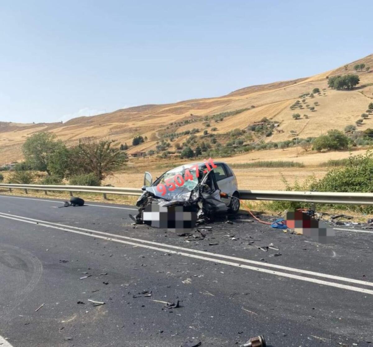 ENNA: SCONTRO AUTO FURGONE SULLA SS117, COINVOLTI PATERNESI - 