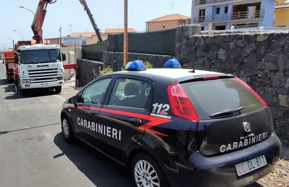 MISTERBIANCO, REPERIVA A COSTO ZERO IL MATERIALE DA RIVENDERE NEL SUO DEPOSITO: DENUNCIATO - 