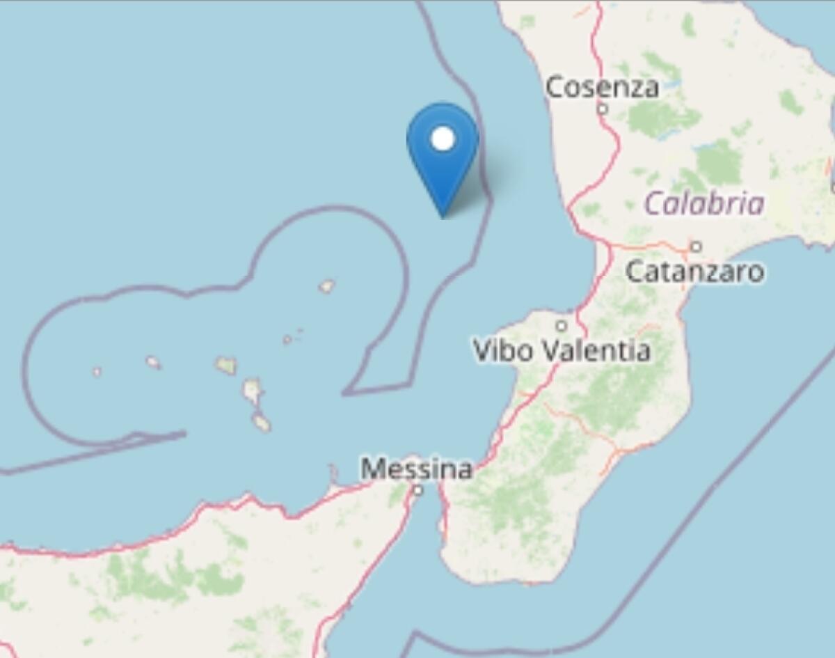 FORTE SCOSSA DI TERREMOTO DI MAGNITUDO 4.4 IN PROVINCIA DI COSENZA - 