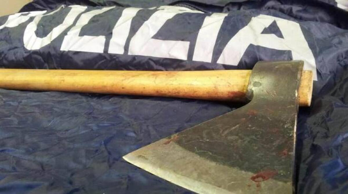 VITTORIA: TENTA DI FORZARE IL DOMICILIO DELLA MOGLIE CON UN’ASCIA. ARRESTATO MARITO VIOLENTO - 