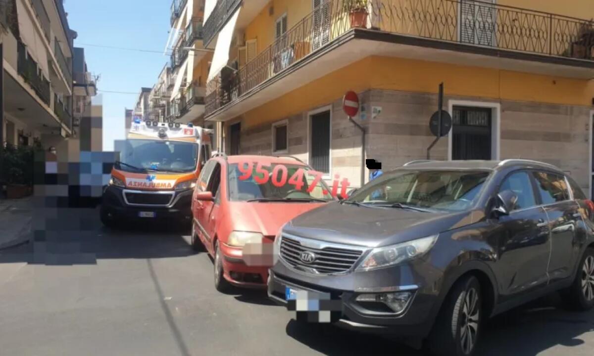 PATERNÒ: SCONTRO TRA DUE AUTO IN VIA BELLINI, UN FERITO - 