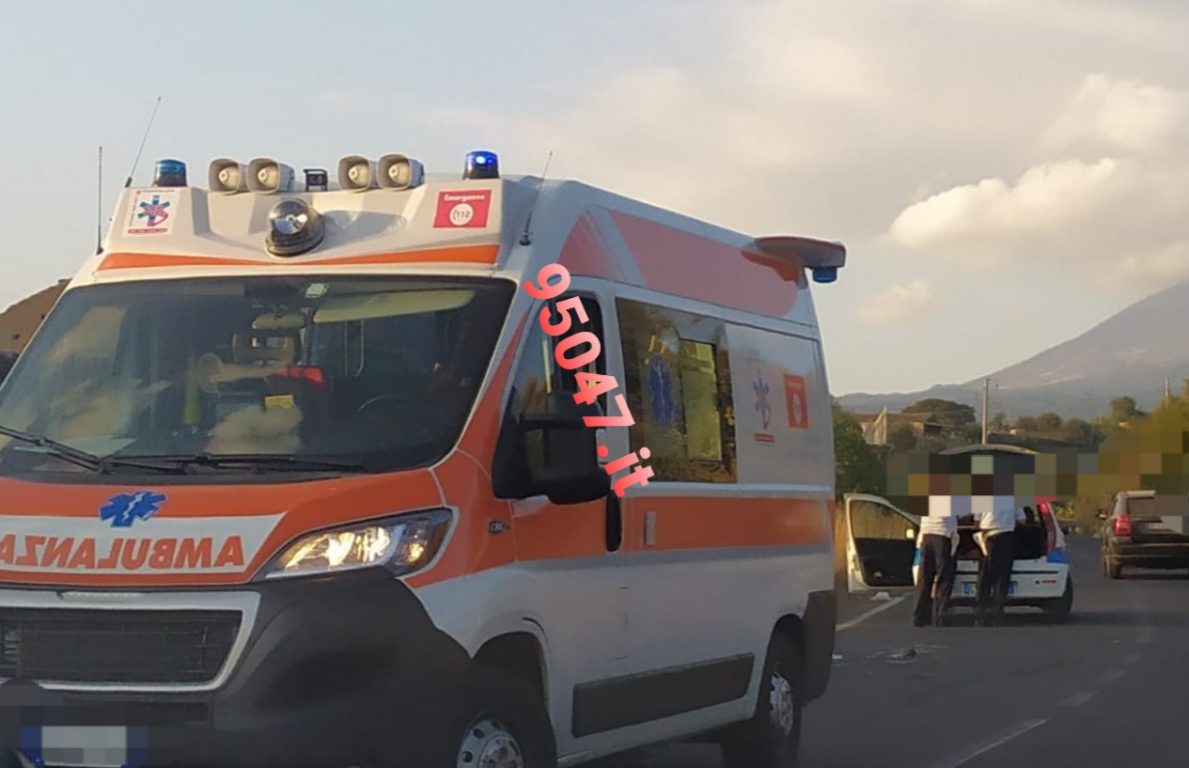 PATERNÒ. INCIDENTE SULLA SP 229/II, FERITO 15 ENNE