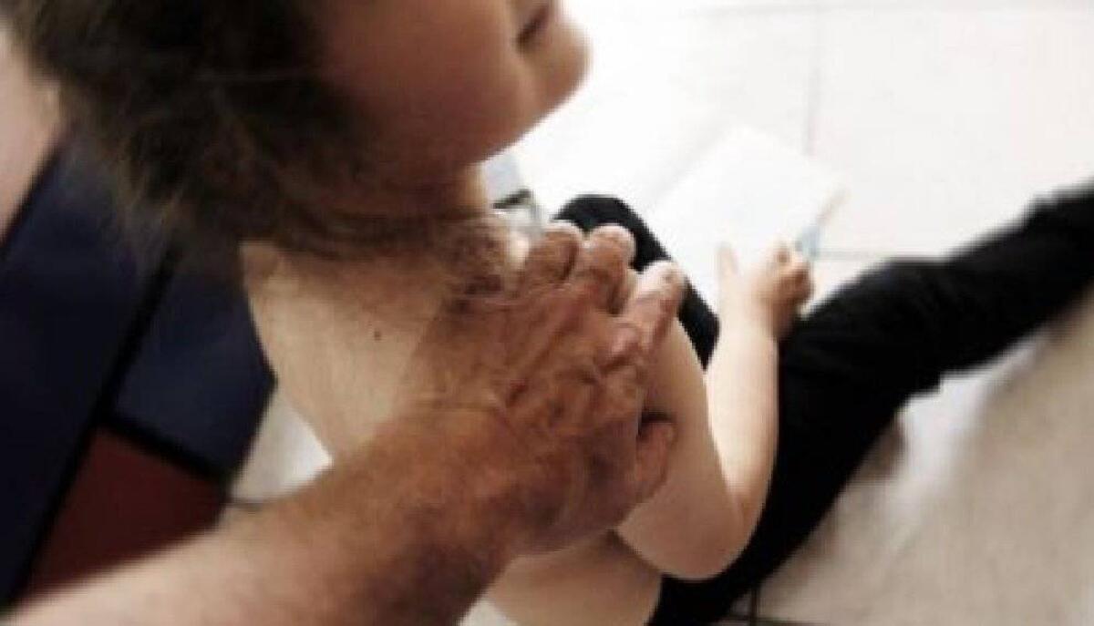 CATANIA: LA POLIZIA  ARRESTA UN 35ENNE: NEL SUO PC MIGLIAIA DI FILE PORNOGRAFICI CON BAMBINI - 