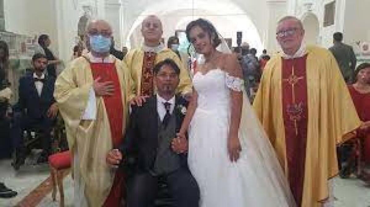 DISABILI: FIORI D'ARANCIO A LIPARI PER SANDRO  E SARA - 