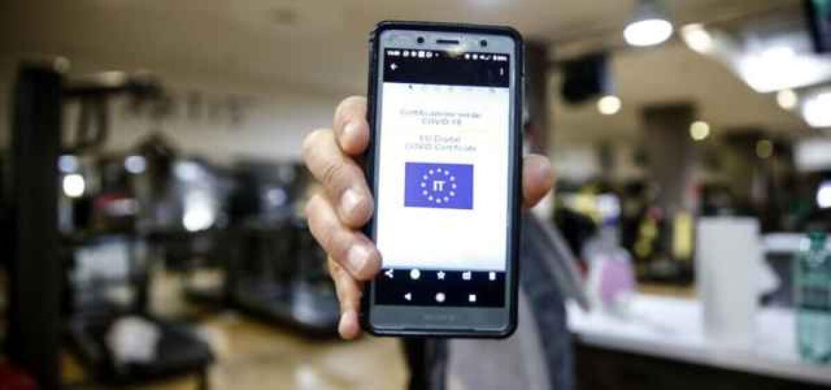 TORINO, PROF SENZA GREEN PASS RESPINTI DAL PRESIDE - 