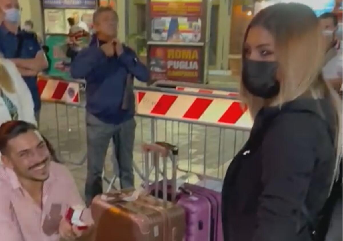 RICHIESTA DI MATRIMONIO TRA PATERNESI AL VOLO… - 