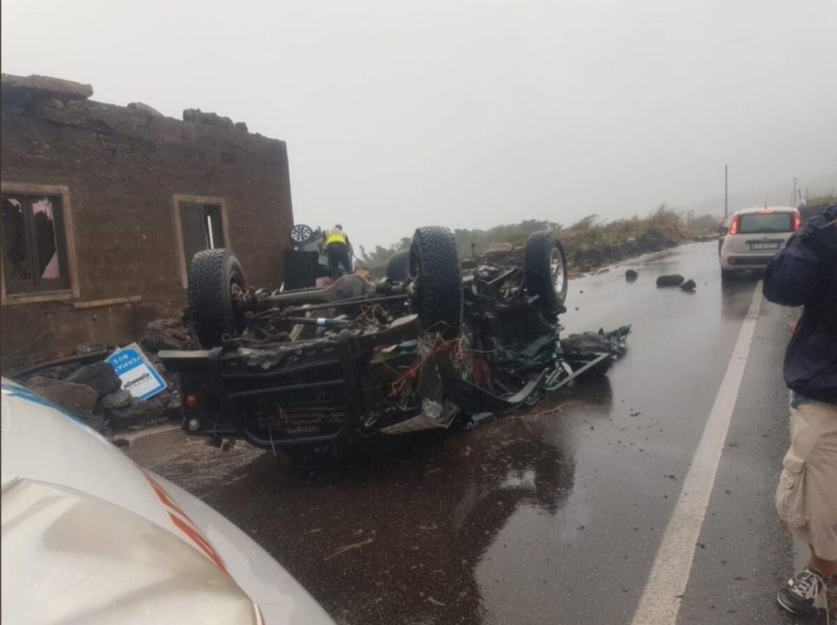 MALTEMPO, TROMBA D'ARIA A PANTELLERIA: DUE MORTI E 9 FERITI - 