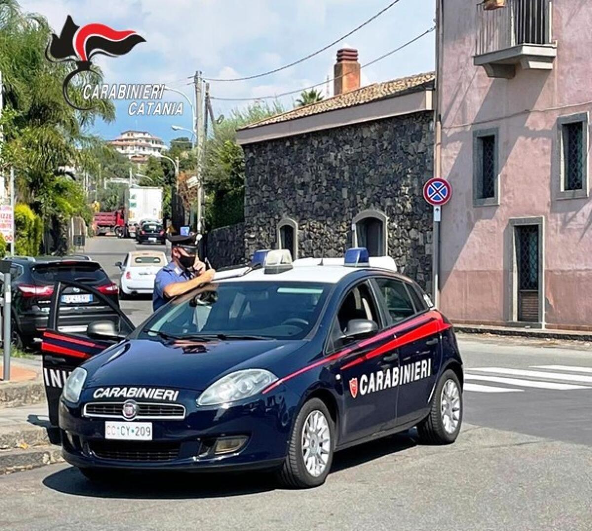 ACI CATENA: QUATTRO DENUNCIATI PER RISSA PER UN “APPROCCIO” AD UNA DONNA - 