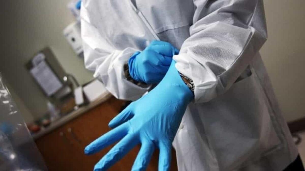 ARRESTATO ALLERGOLOGO CHE SI FINGE GINECOLOGO E MOLESTA GIOVANI PAZIENTI. ESERCITAVA LA PROPRIA ATTIVITÀ PURE A  GIARRE. - 