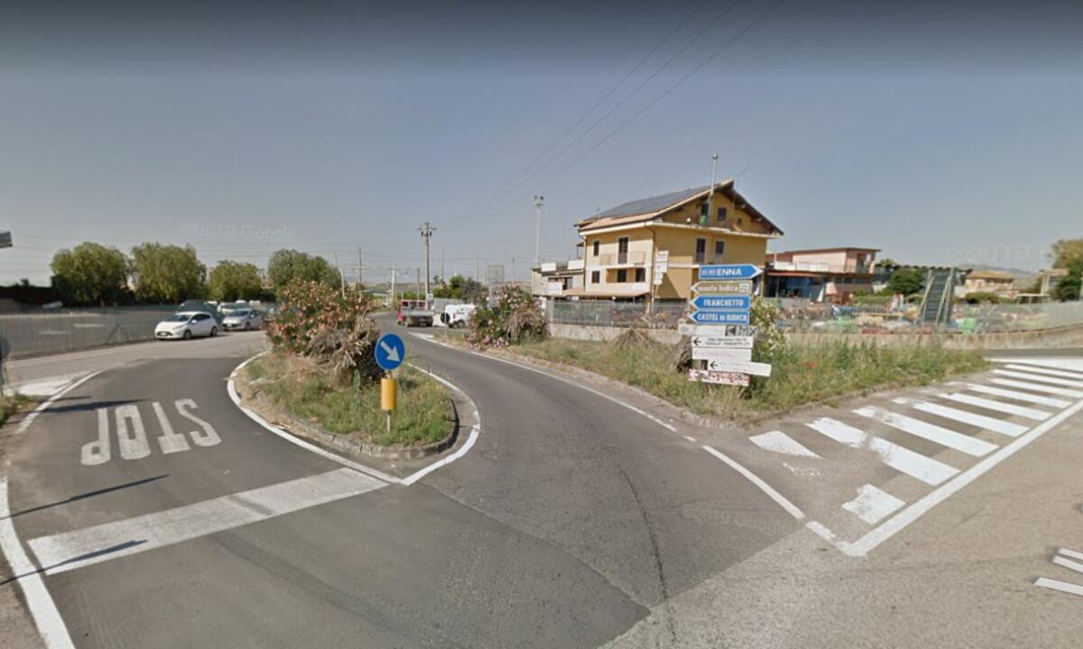 CHIUSA PER DUE NOTTI LA LA SP 102/II ALL'ALTEZZA DEL PASSAGGIO A LIVELLO SFERRO - 