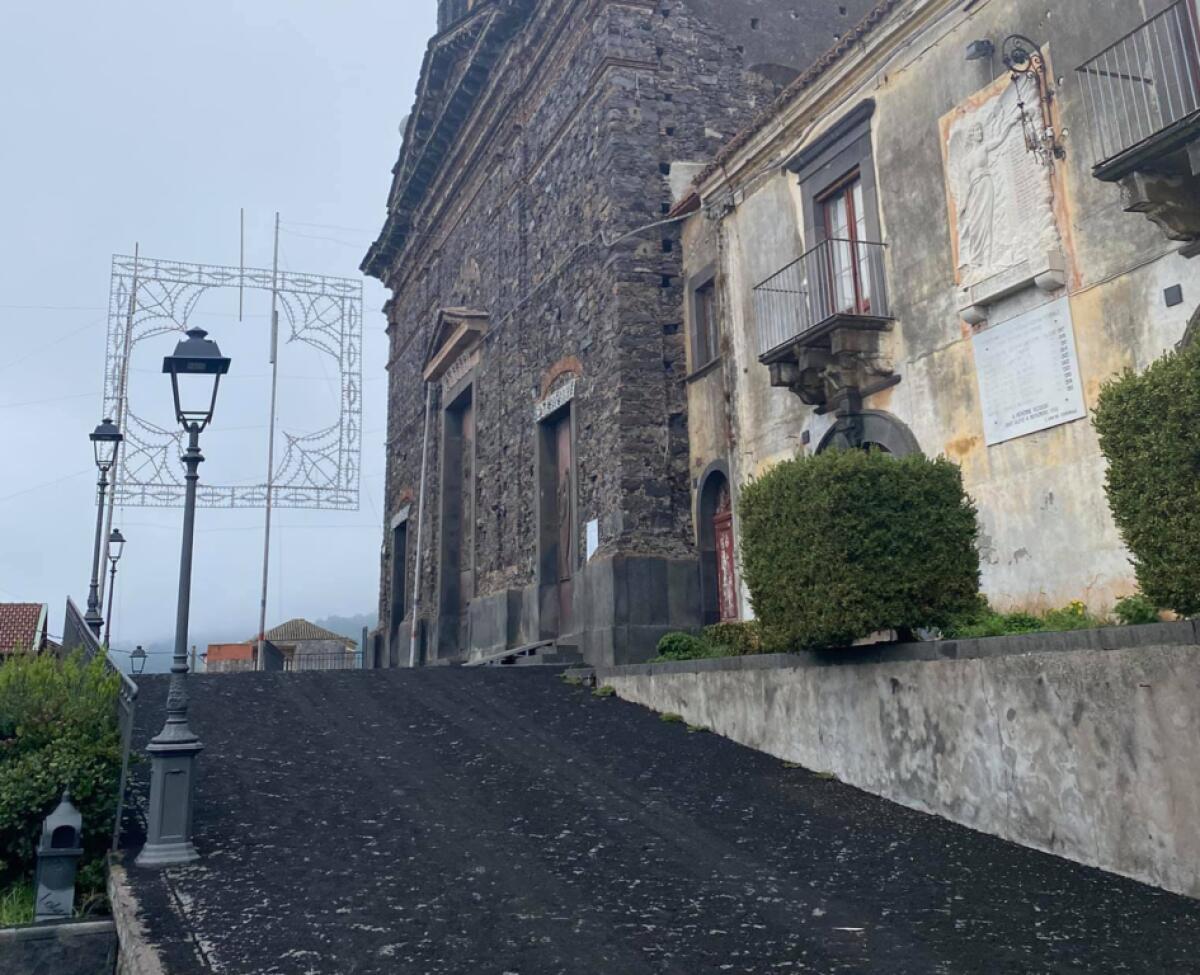 "APPELLO DI UN PRETE DI CAMPAGNA!". PRESIDENTE MUSUMECI: " VENGA, A FARSI UNA PASSEGGIATA A SANT’ALFIO E PUNTALAZZO, CAPIRÀ QUANTO C’È DA FARE" - 