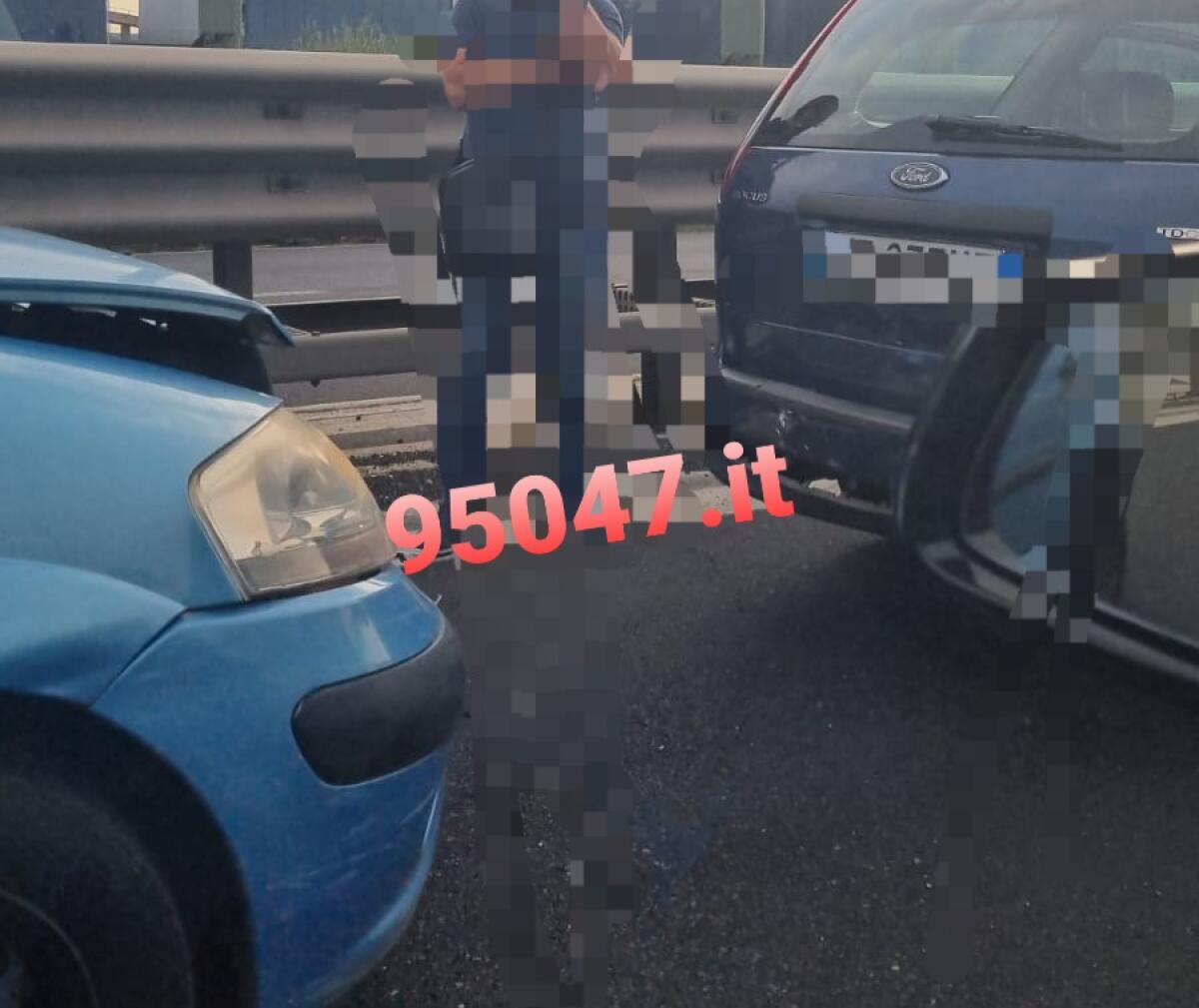 TAMPONAMENTO SULLA SS121, CODE IN DIREZIONE CATANIA - 