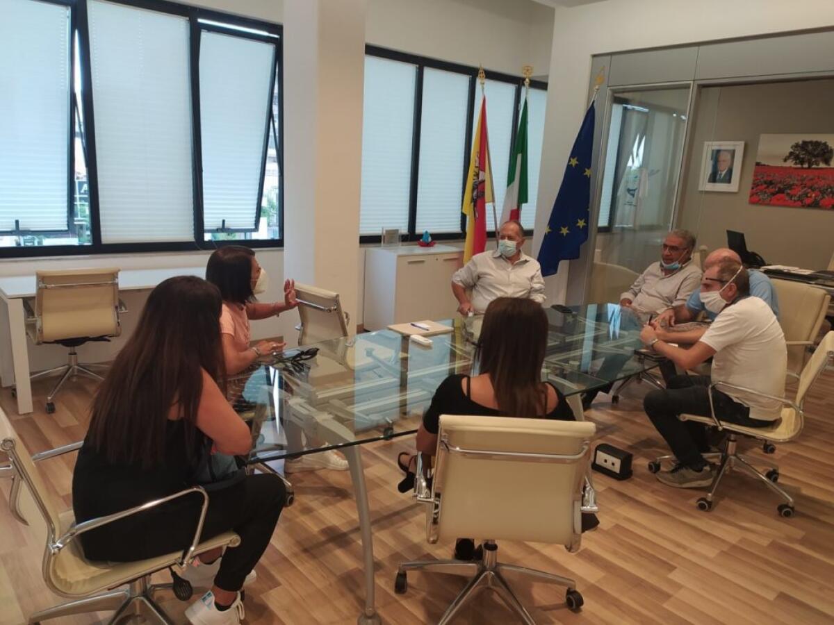 INCONTRO TRA ACOSET E UNA DELEGAZIONE SPONTANEA DI UTENTI DI PALAZZOLO. - 