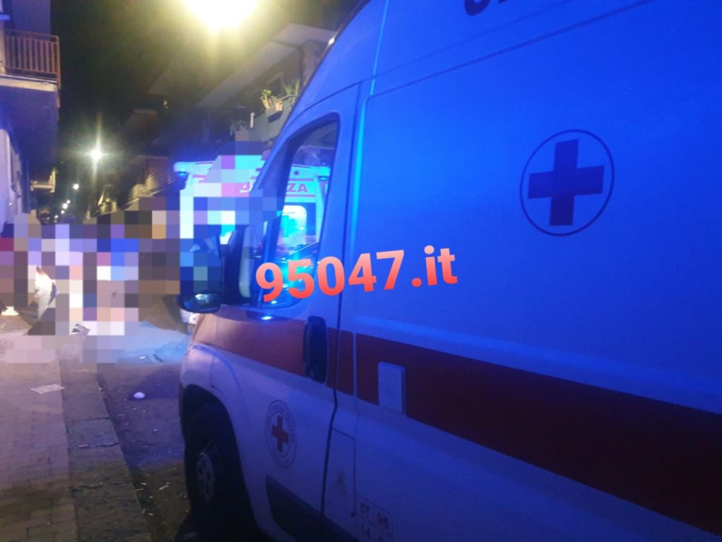 PATERNÒ: VIOLENTO SCONTRO TRA DUE SCOOTER, TRE FERITI