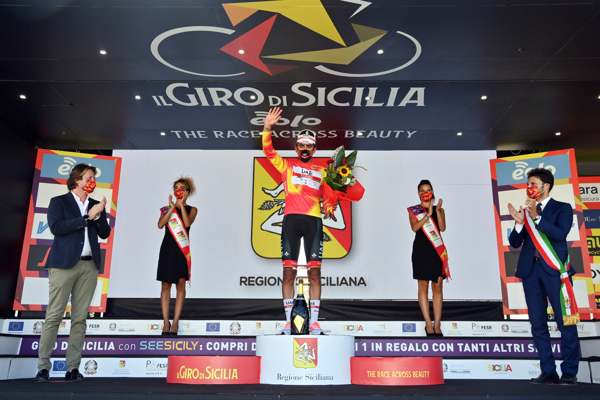 GIRO DI SICILIA, MOLANO FA IL BIS IN VOLATA A MONDELLO