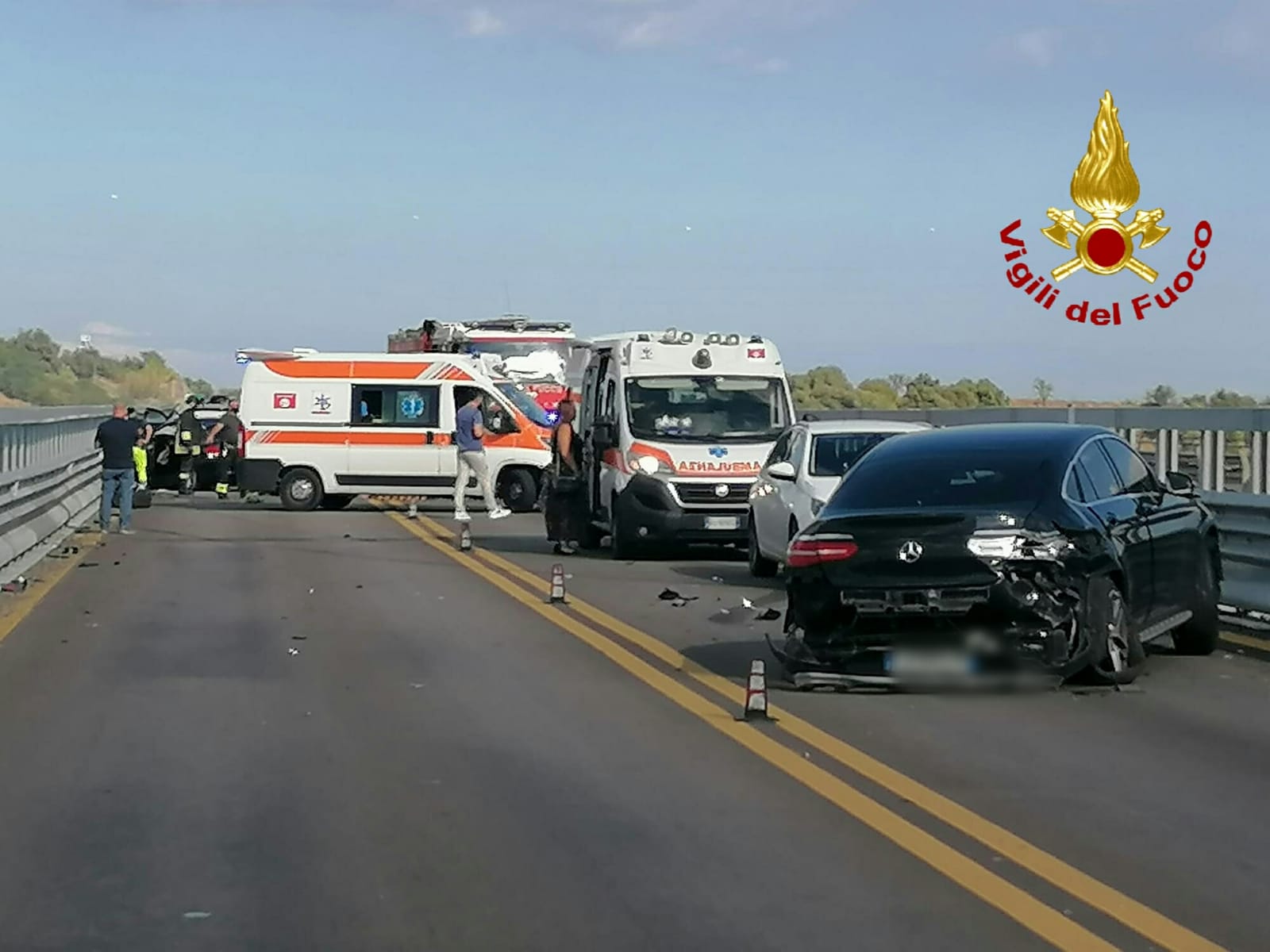 GRAVE INCIDENTE SULL' A19 TRA MOTTA SANT'ANASTASIA E GERBINI, DUE FERITI. LE FOTO