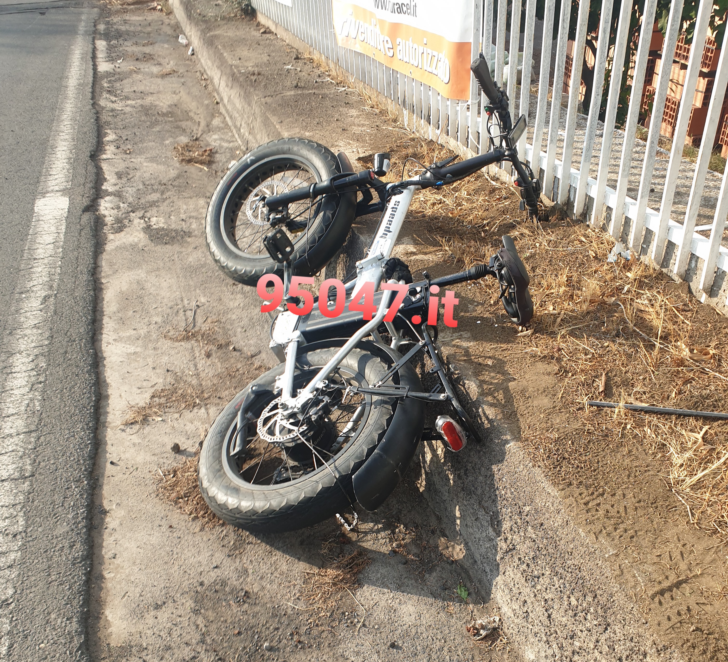 CICLISTA DI ORIGINE PATERNESI IERI INVESTITO DA UN PIRATA DELLA STRADA A BELPASSO: È GRAVE