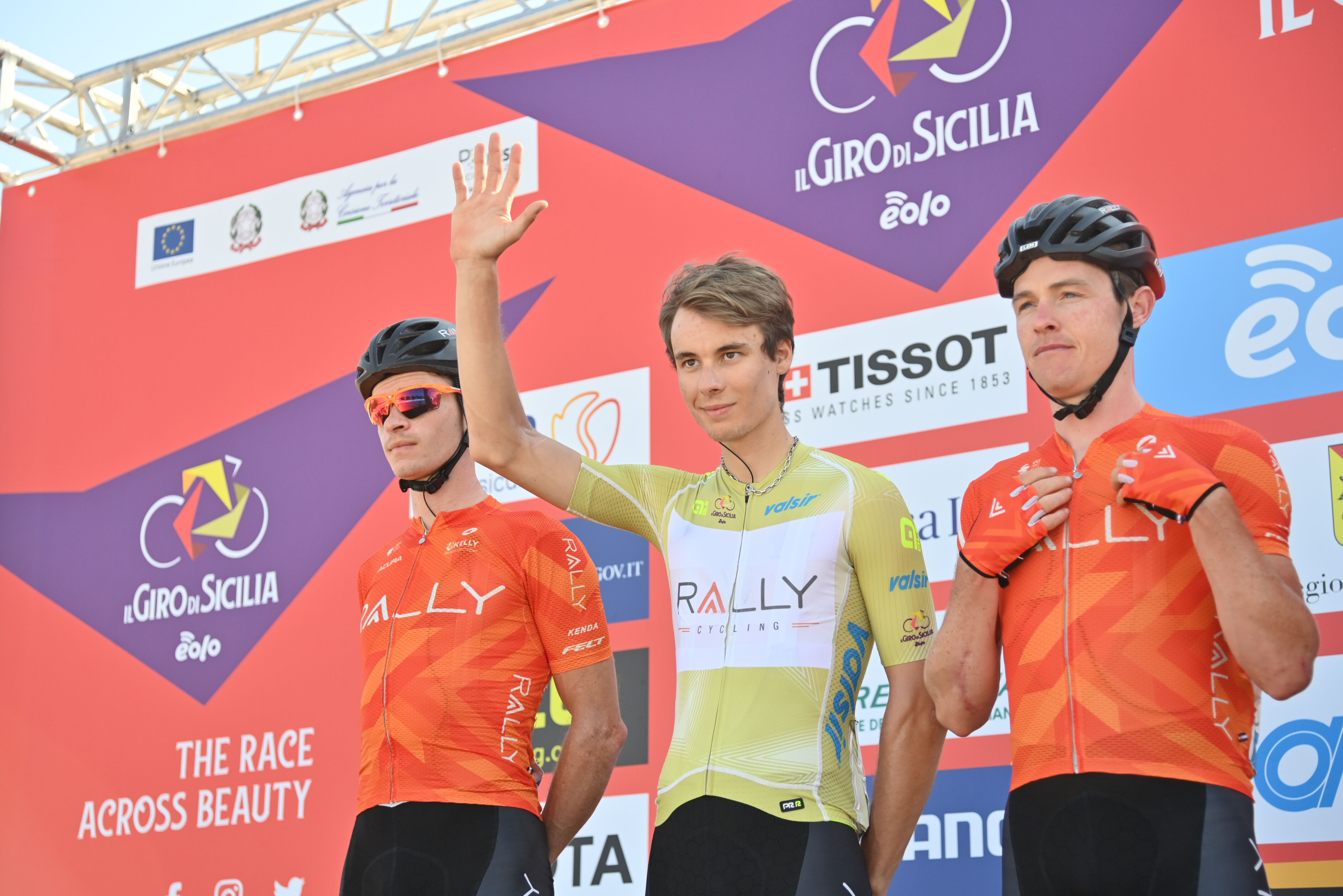 GIRO DI SICILIA, MOLANO FA IL BIS IN VOLATA A MONDELLO