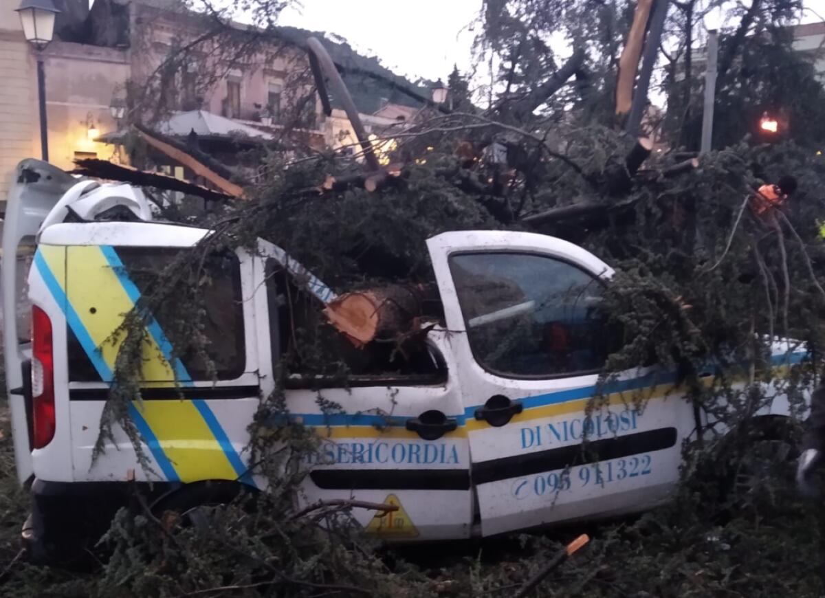 NICOLOSI. MISERICORDIA LANCIA RACCOLTA FONDI, PER ACQUISTO MEZZO DISTRUTTO DAL MALTEMPO - 