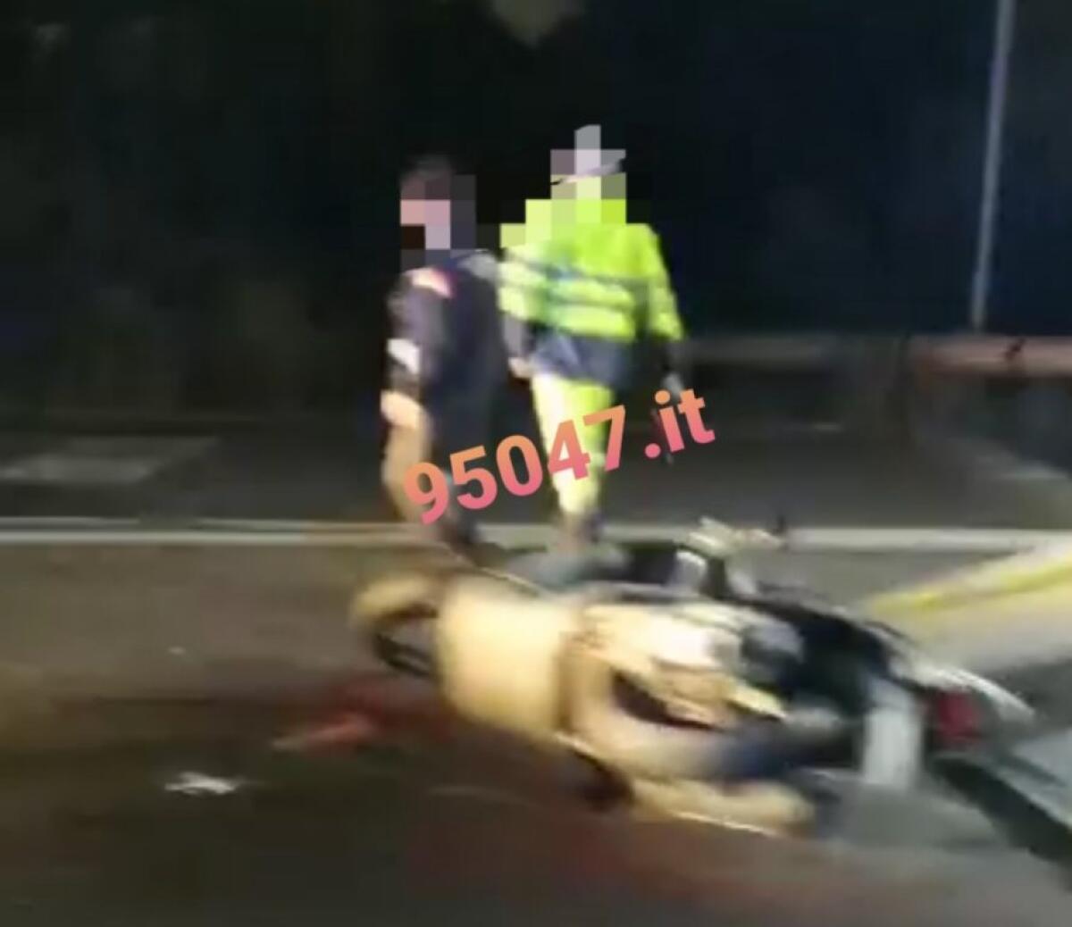 GRAVE INCIDENTE A MISTERBINACO IN VIALE DEL COMMERCIO, CODE LUNGHISSIME DIREZIONE CATANIA - 