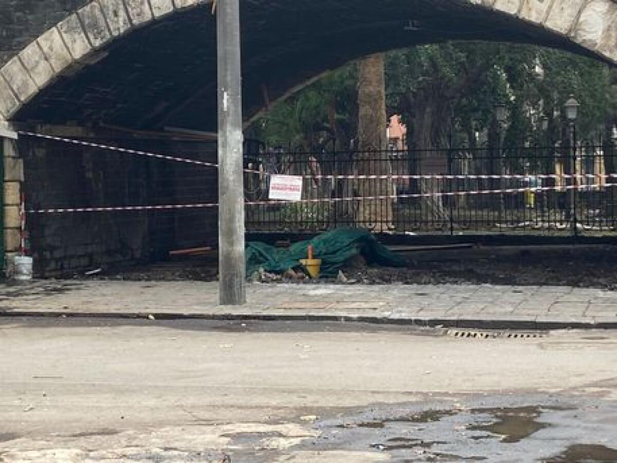 CATANIA, TENTANO DI REALIZZARE UN CHIOSCO ABUSIVO SFRUTTANDO L’EMERGENZA MALTEMPO - 