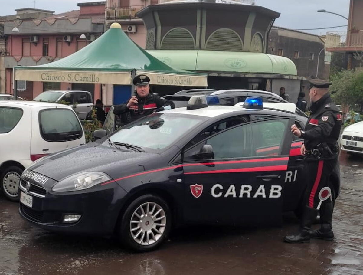 GIARRE. SORPRESO A RUBARE NEL CHIOSCO CHIUSO PER IL MALTEMPO: ARRESTATO - 