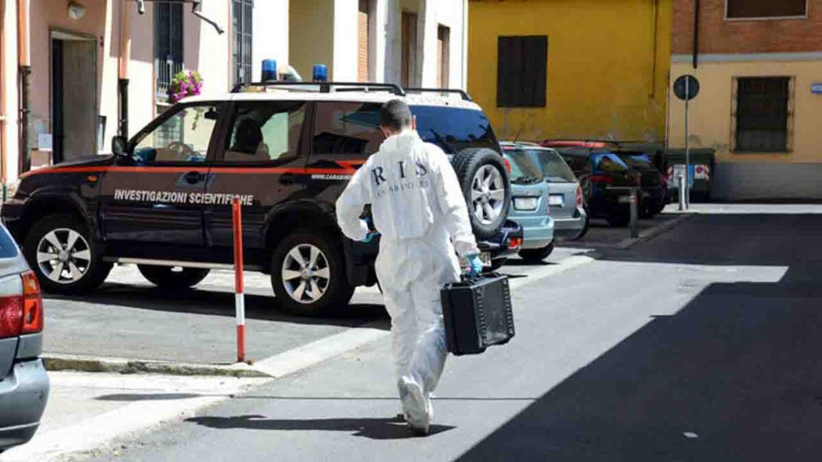 CHOC A PERUGIA: ADAGIA IL CADAVERE DEL FIGLIO DI 2 ANNI UCCISO A COLTELLATE SUL NASTRO TRASPORTATORE DEL SUPERMERCATO. FERMATA LA MADRE - 