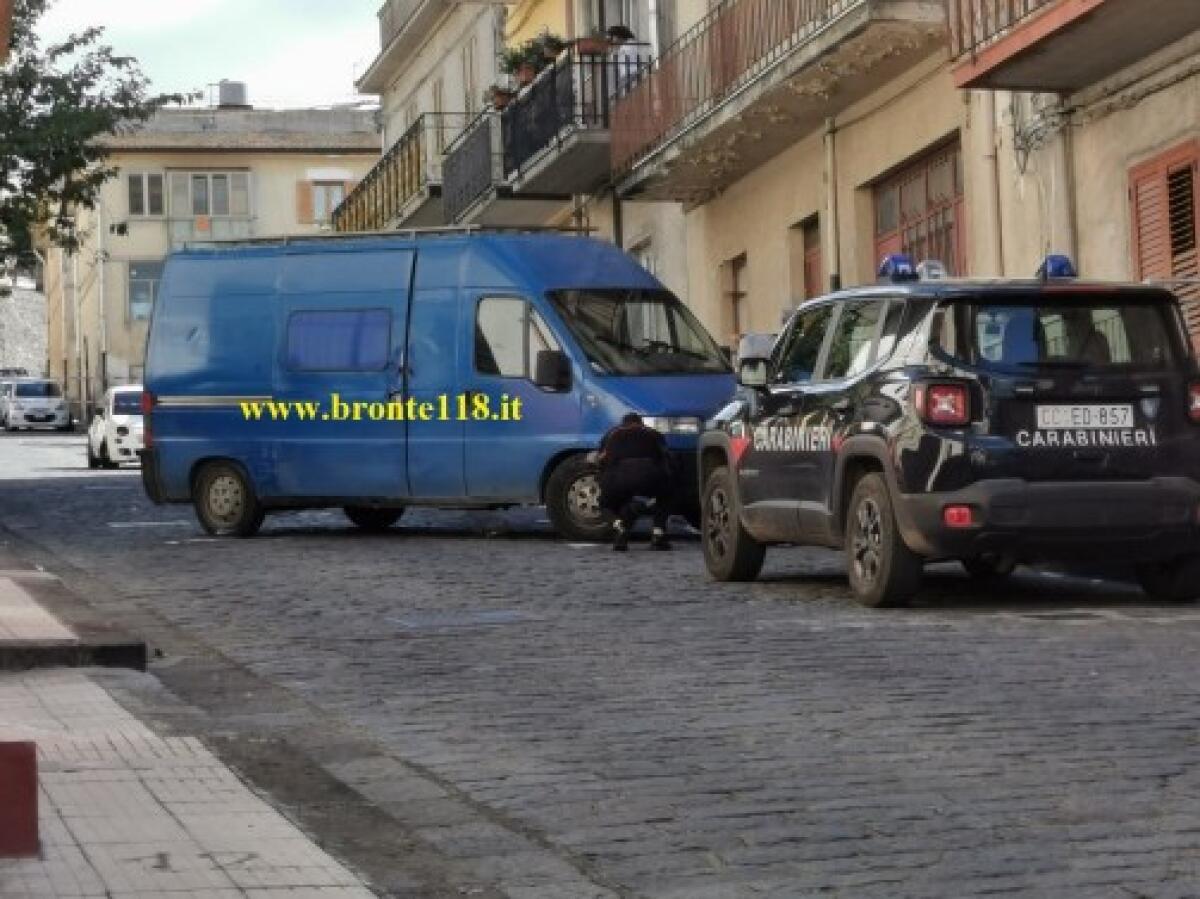 TRAGEDIA SFIORATA A MALETTO: FURGONE DI UN PATERNESE ROMPE I FRENI E INVESTE 3 PERSONE TRA CUI DUE BIMBI - 