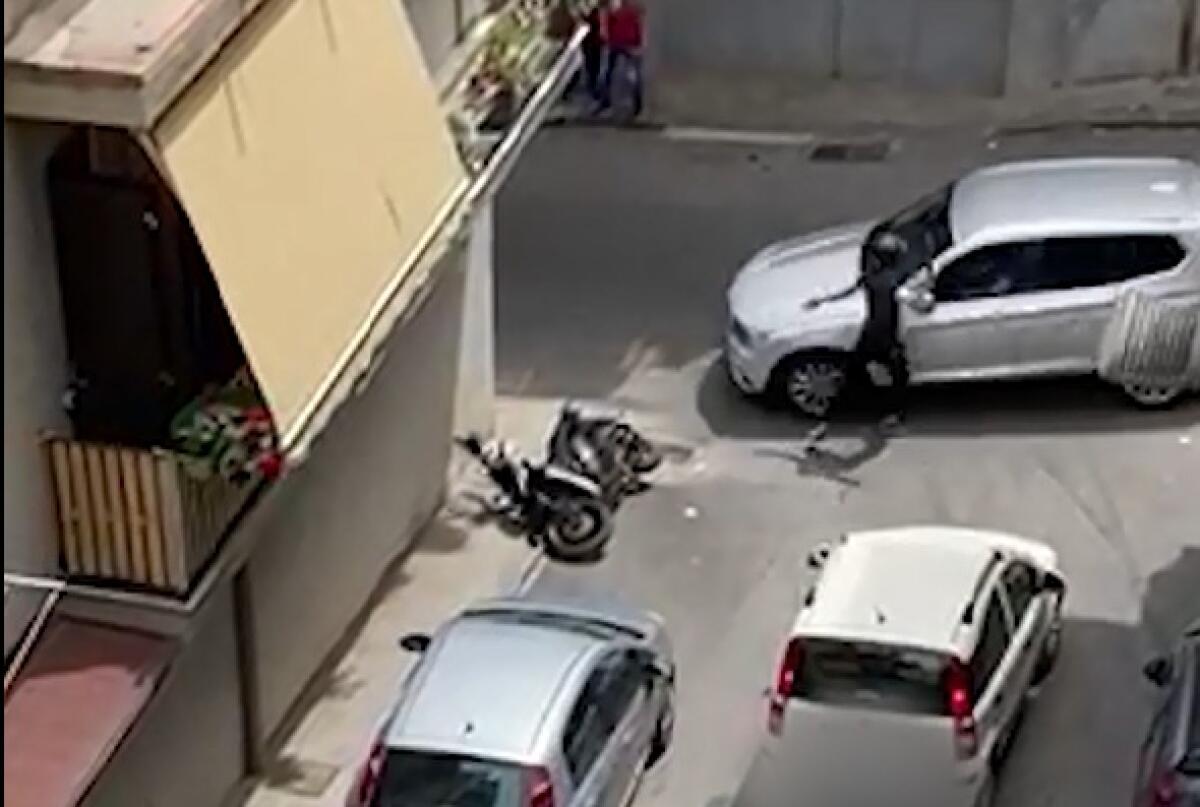 INVESTITO DALLO ZIO A GELA, PER VENDICARSI SPARA ALLA CUGINA. DUE ARRESTI - 