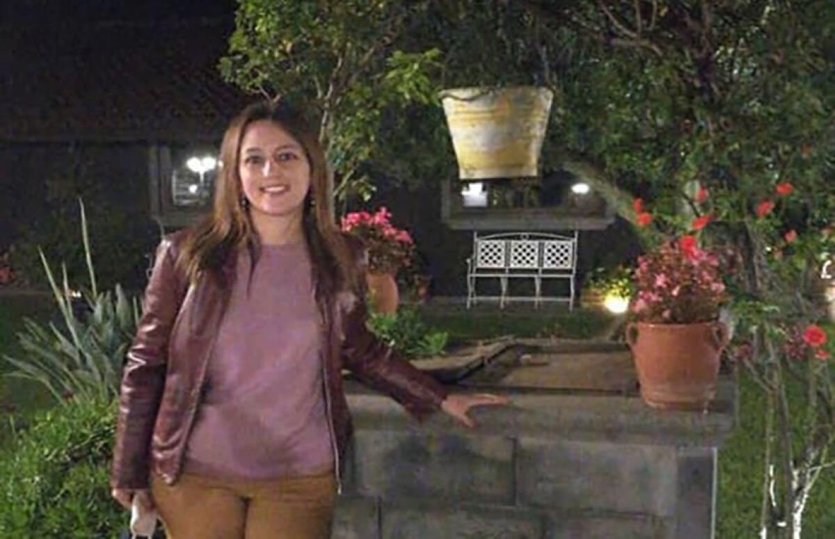 LUTTO CITTADINO OGGI A SAN GIOVANNI LA PUNTA PER LA MORTE DI LUCREZIA DI PRIMA - 