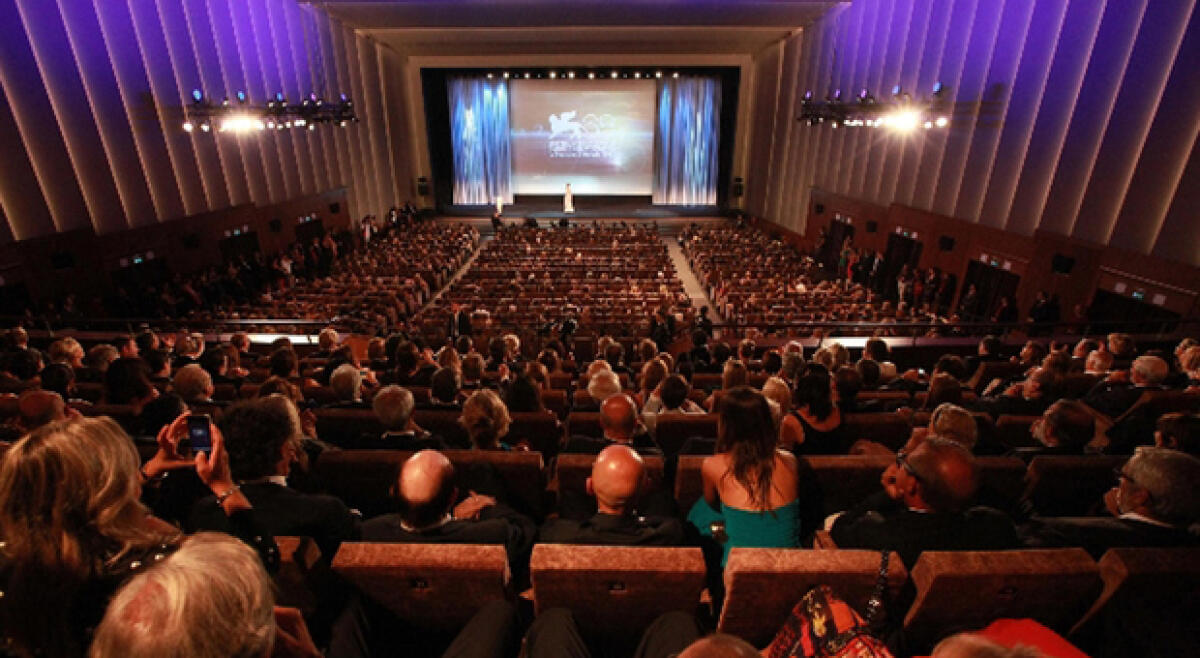 RIAPERTURE, CINEMA E TEATRI AL 100% E DISCOTECHE AL 50% DA LUNEDÌ 11 OTTOBRE - 