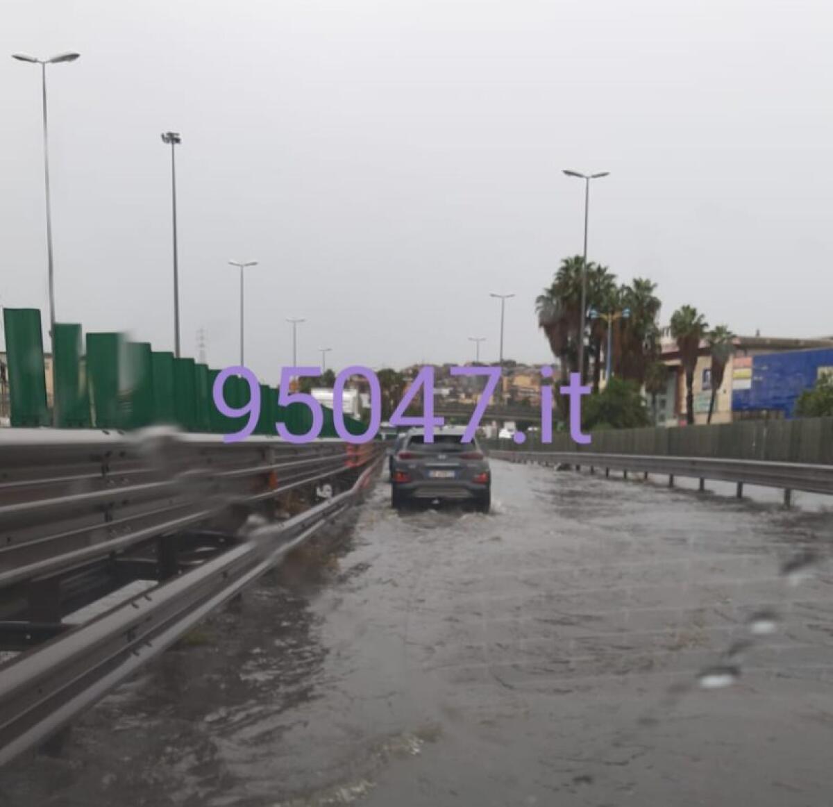 SUPERSTRADA SS121 ALLAGATA, TRAFFICO IN TILT (VIDEO) - 