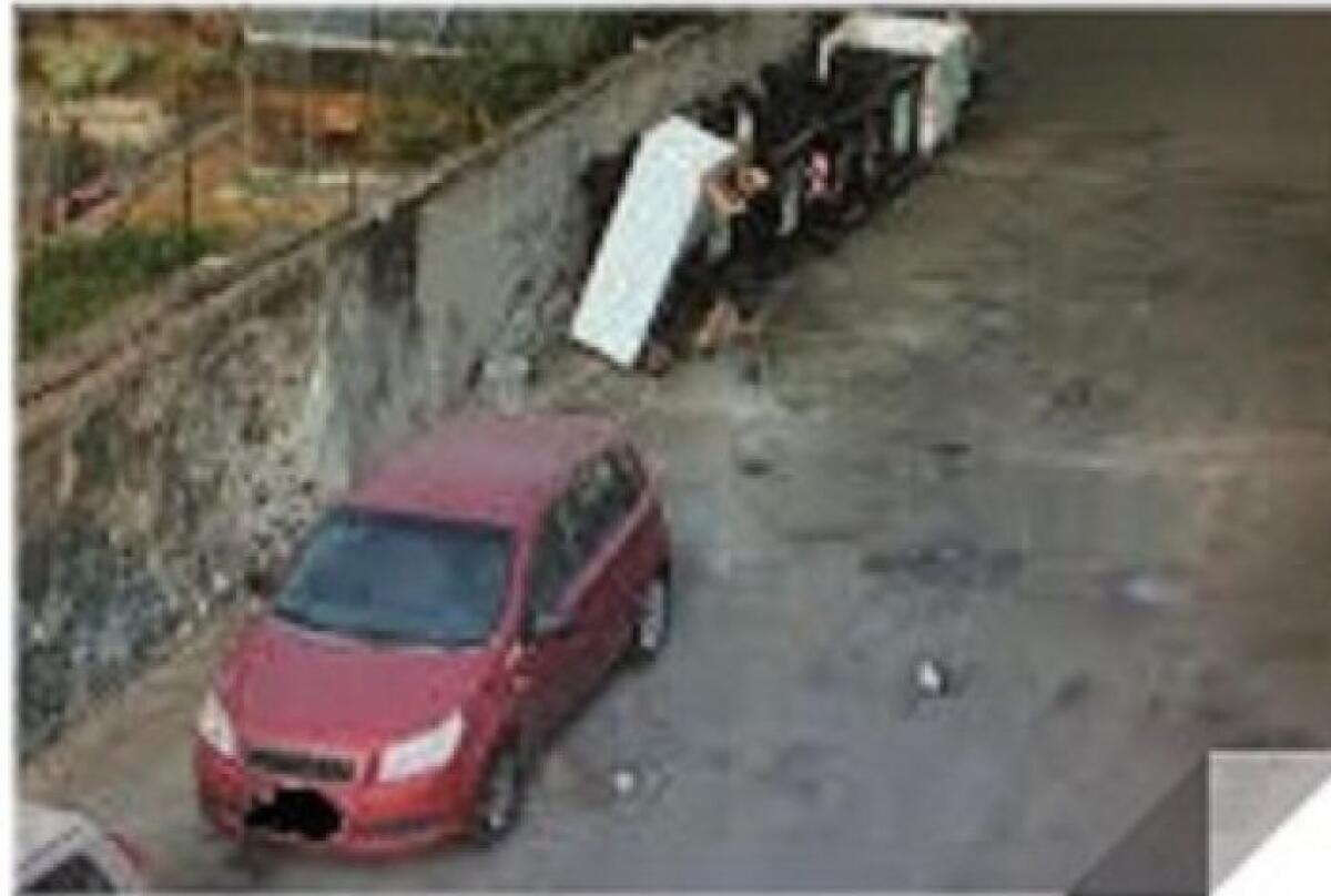 CATANIA IN DUE MESI TELECAMERE E APPOSTAMENTI INCHIODANO 500 AUTORI DI CONFERIMENTI ILLECITI DI RIFIUTI - 