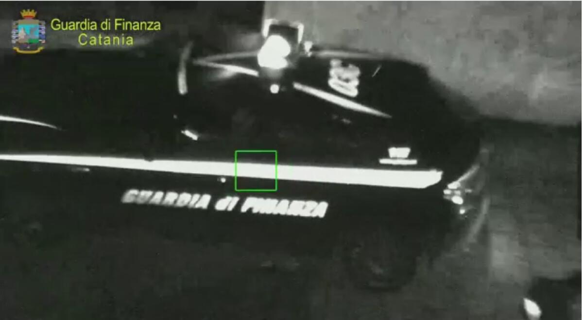 CORRUZIONE NELL'ESPROPRIO DI TERRENI A SIGONELLA, ARRESTATI DUE FUNZIONARI PUBBLICI - 