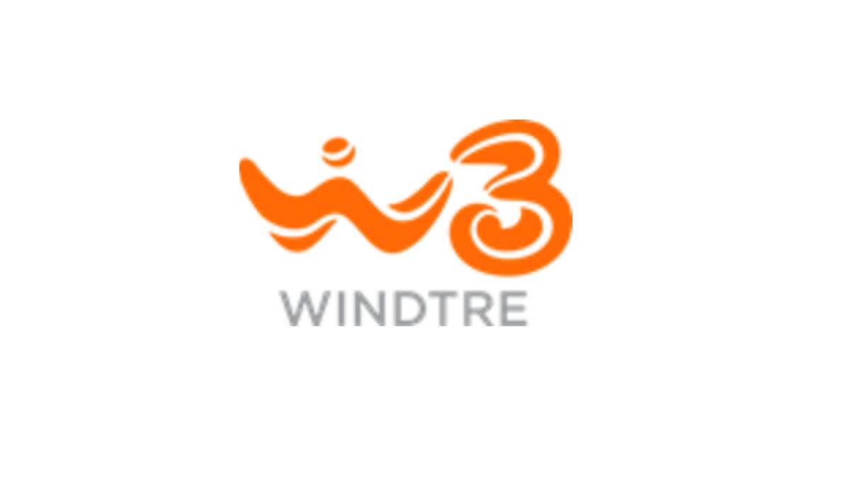 WINDTRE REGALA 100 GIGA DI TRAFFICO INTERNET AI CLIENTI DELLA PROVINCIA DI CATANIA - 