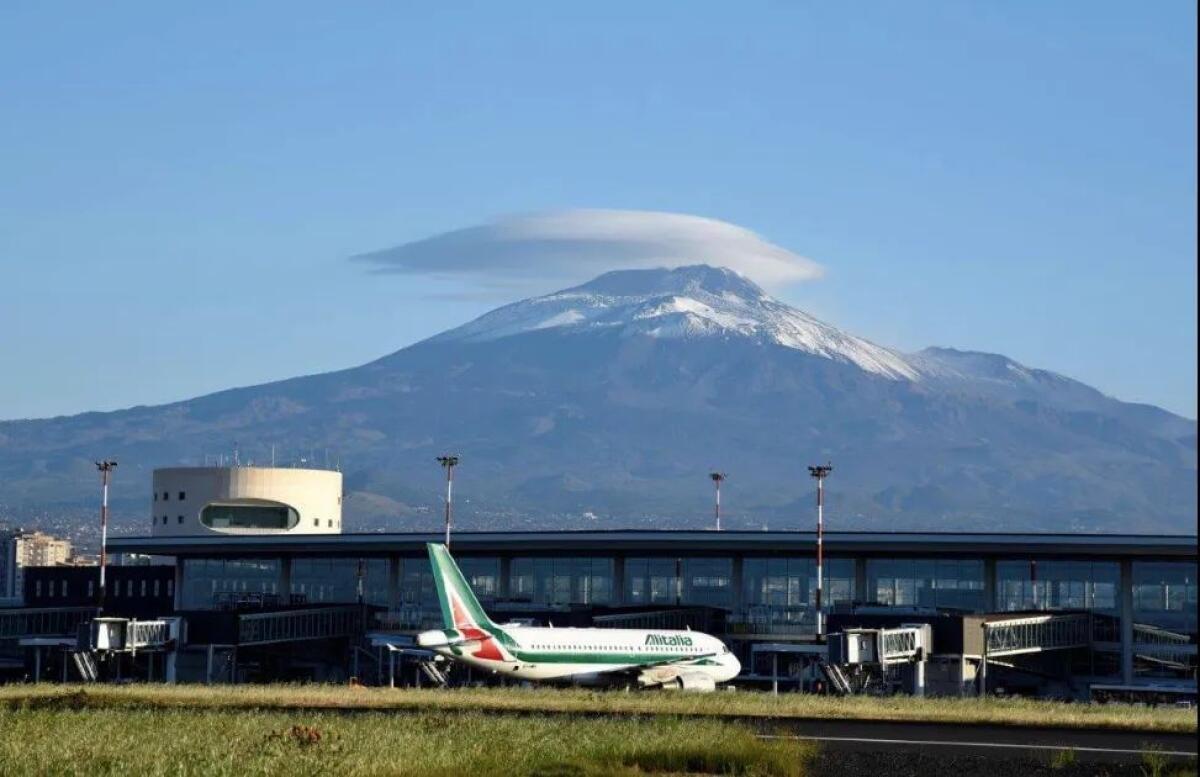 IERI  L’ULTIMO VOLO DI ALITALIA, IL SALUTO ALLA COMPAGNIA DI BANDIERA DELL’AEROPORTO DI CATANIA - 