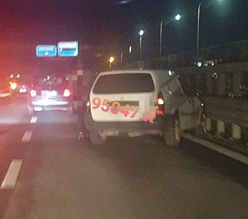 AUTO CONTRO GUARDRAIL SULLA SS121, CODE DIREZIONE PATERNÒ