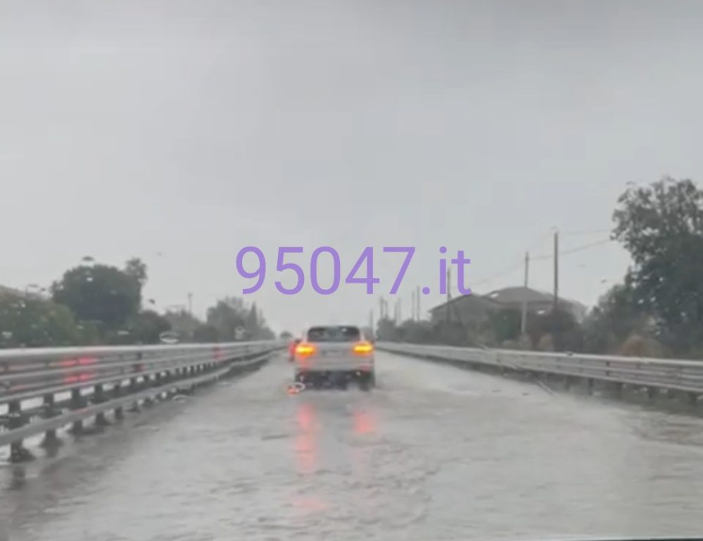 MALTEMPO: UN MORTO A CATANIA, SUPERSTRADA SS121 ALLAGATA, AUTO FERME CHIUSA LA TANGENZIALE DI CT