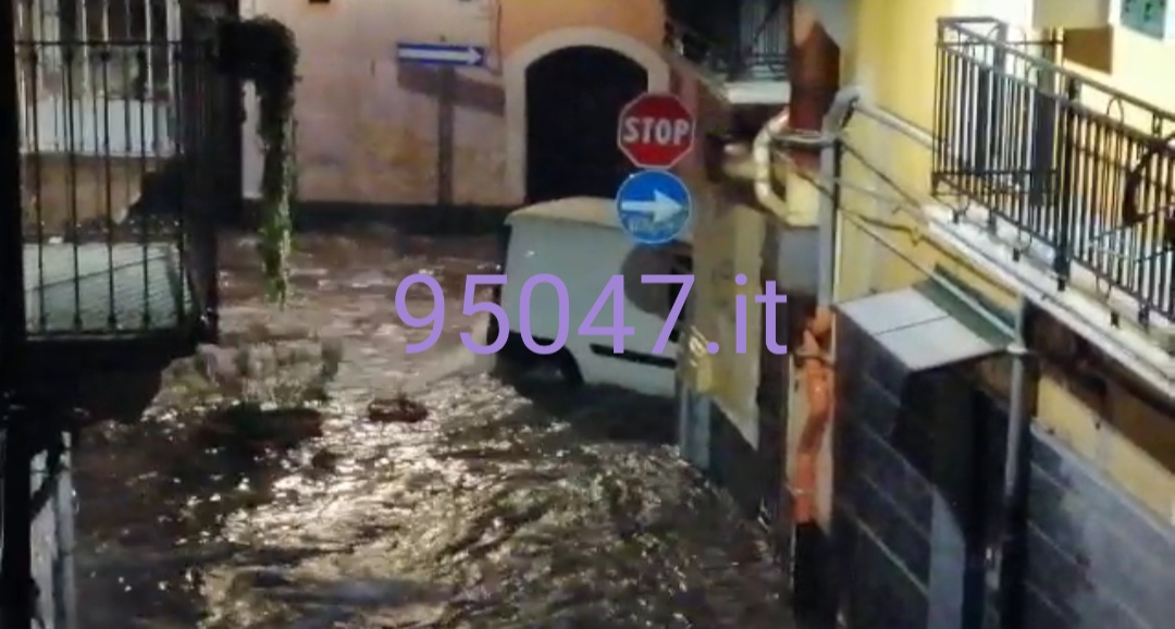 NUBIFRAGIO IERI A PATERNÒ, NUMERI IMPRESSIONANTI: 120 MM IN TRE ORE. OGGI SCUOLE PARCHI E CIMITERI CHIUSI