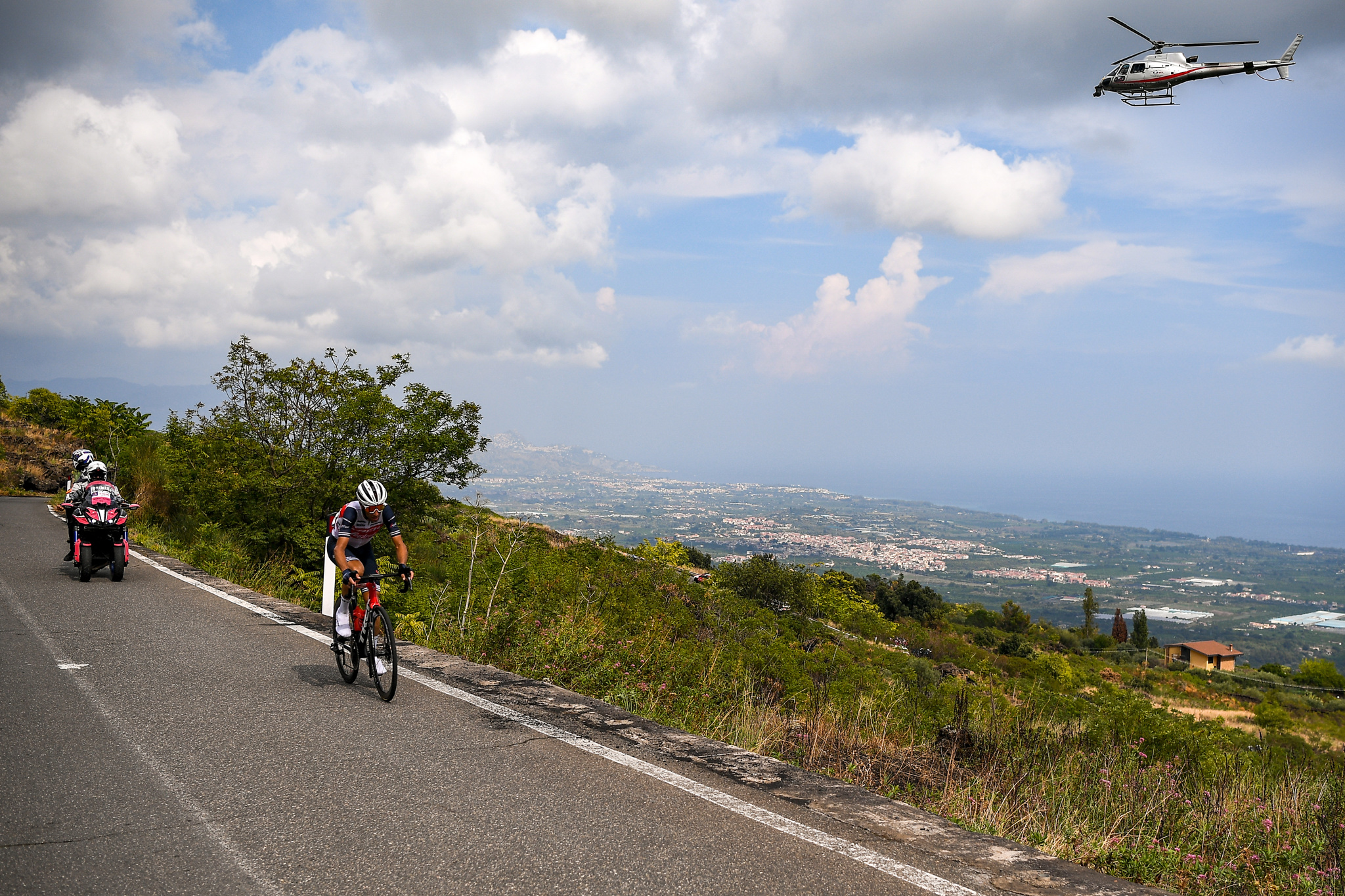 IMPRESA DI VINCENZO NIBALI, PRIMO A MASCALI VINCE IL GIRO DI SICILIA