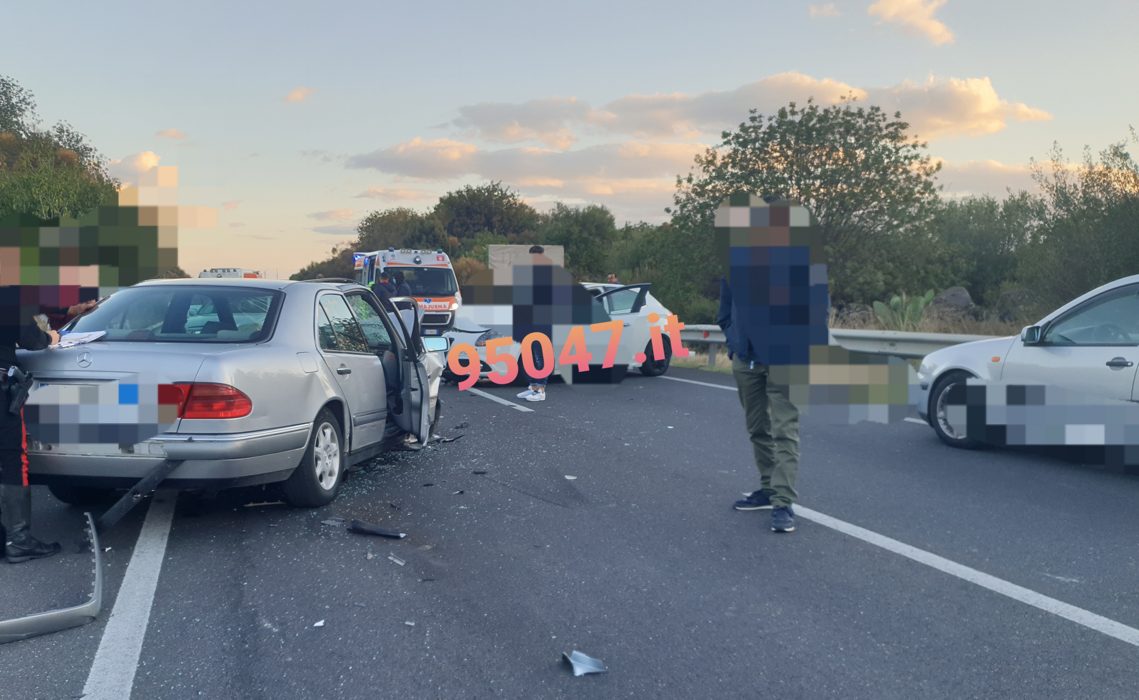 SCONTRO FRONTALE A SCALILLI SULLA SS284,TRAFFICO TEMPORANEAMENTE BLOCCATO