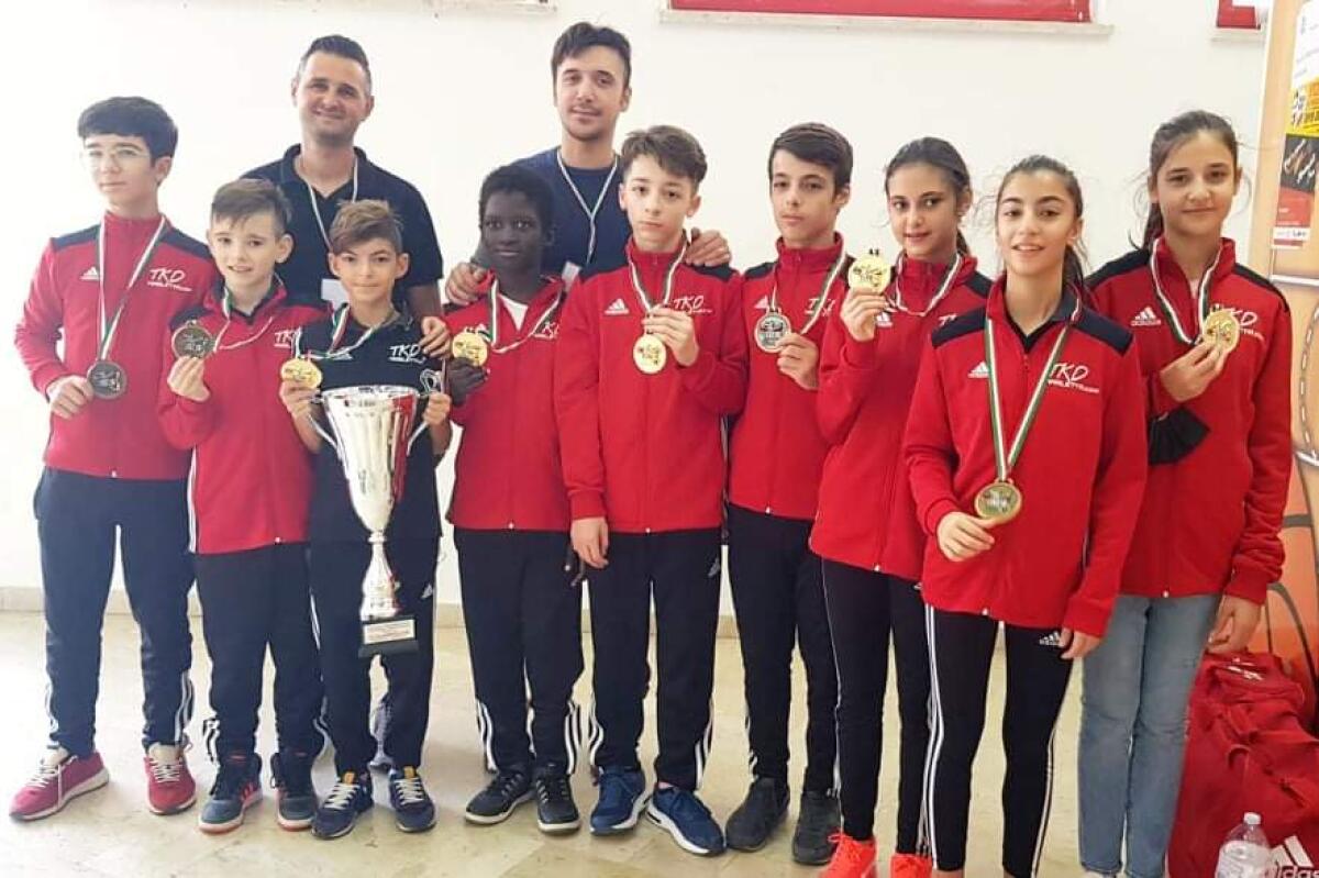 PATERNÒ, TAEKWONDO MARLETTA, LA FABBRICA DEI CAMPIONI DOMINA IL CAMPIONATO SICILIANO - 
