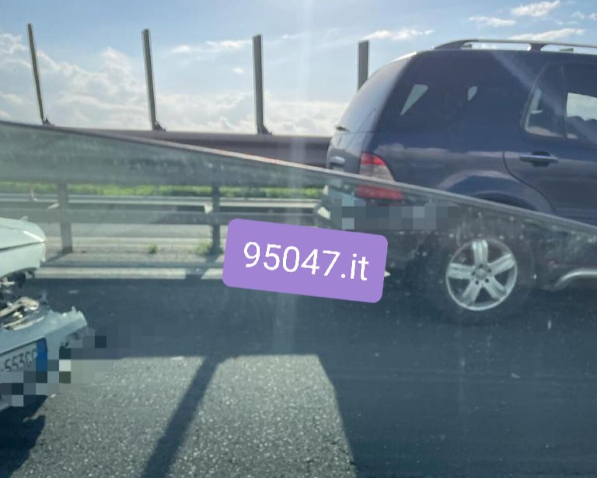 TAMPONAMENTO SULLA SS121 , CODE DIREZIONE PATERNO' - 