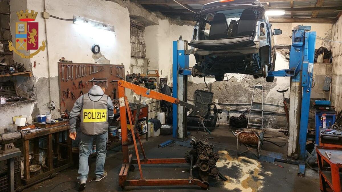 CATANIA: GESTISCE DA CIRCA 6 ANNI UN’OFFICINA MECCANICA ABUSIVA  UN IMMOBILE DI PROPRIETÀ DI UN DEFUNTO - 