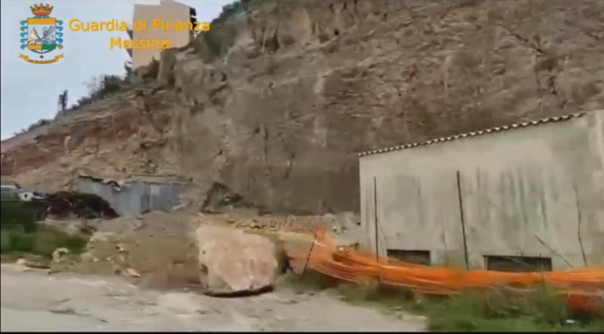 MESSINA, ARRESTATO INGEGNERE  CHE PRETENDEVA  TANGENTI DA 100MILA EURO PER OPERA DI APPALTO PUBBLICO - 