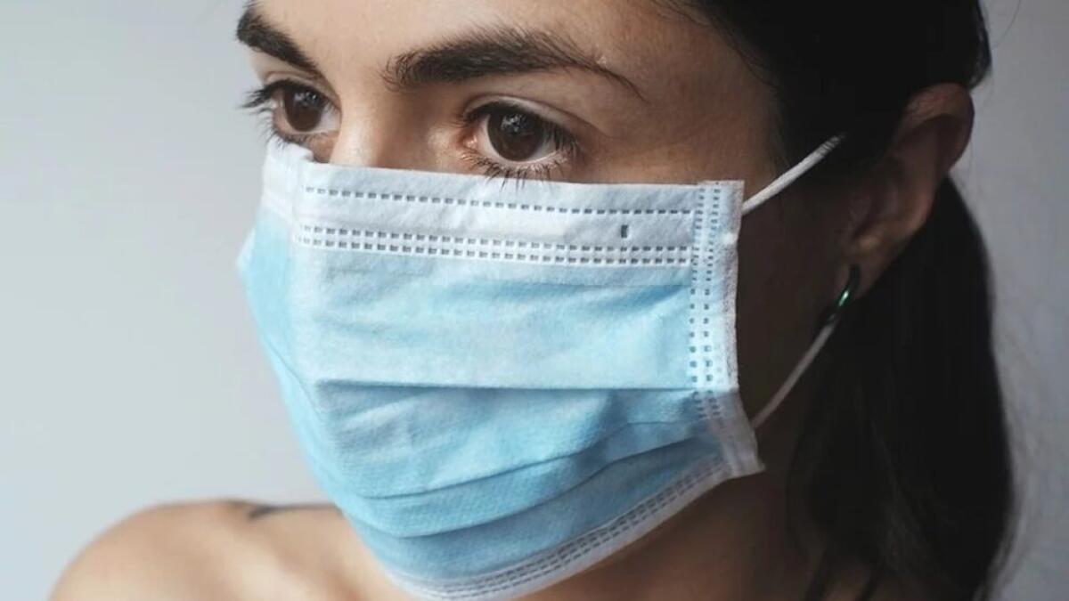 COVID. NUOVA ORDINANZA IN SICILIA: OBBLIGO DI PORTARE LA MASCHERINA SEMPRE CON SÉ E DI INDOSSARLA IN TUTTI I LUOGHI APERTI AL PUBBLICO PARTICOLARMENTE AFFOLLATI - 