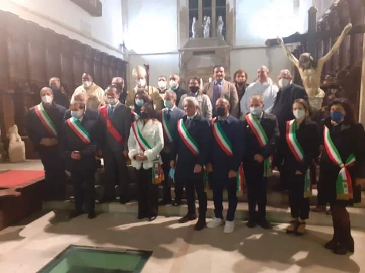 IL COMUNE DI PATERNÒ PRESENTE AD ALTOMONTE (COSENZA-CALABRIA) OSPITE DELL’ASSOCIAZIONE NAZIONALE DELLE CITTÀ DEL CROCIFISSO. PRESENTE L’ASSESSORE LUIGI GULISANO