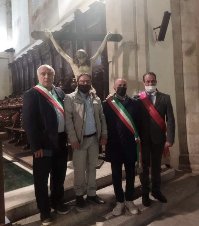 IL COMUNE DI PATERNÒ PRESENTE AD ALTOMONTE (COSENZA-CALABRIA) OSPITE DELL’ASSOCIAZIONE NAZIONALE DELLE CITTÀ DEL CROCIFISSO. PRESENTE L’ASSESSORE LUIGI GULISANO
