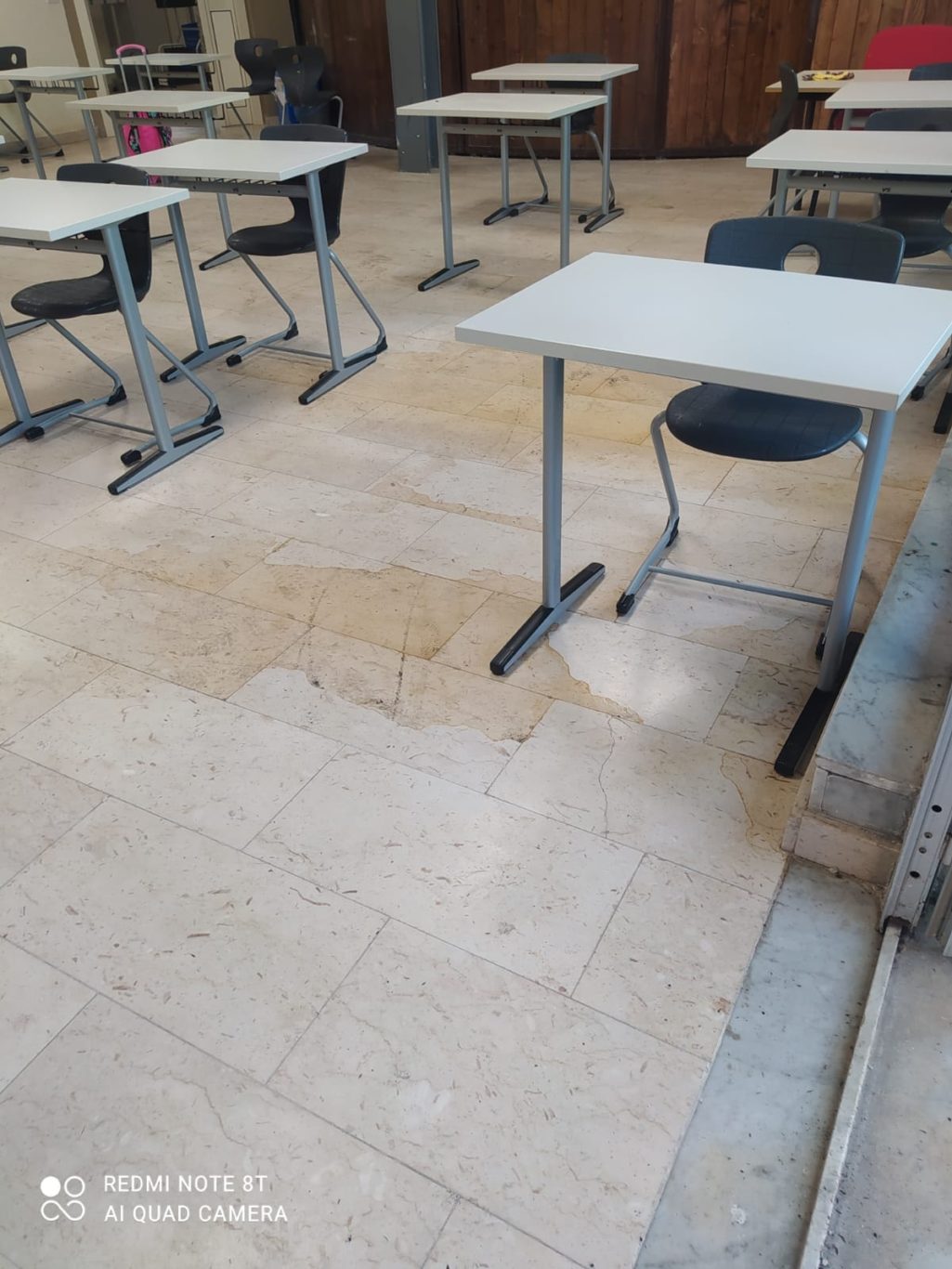 PATERNO', RITORNO A SCUOLA TRA SPIACEVOLE SORPRESE, NELL'ISTITUTO COMPRENSIVO "DON MILANI"